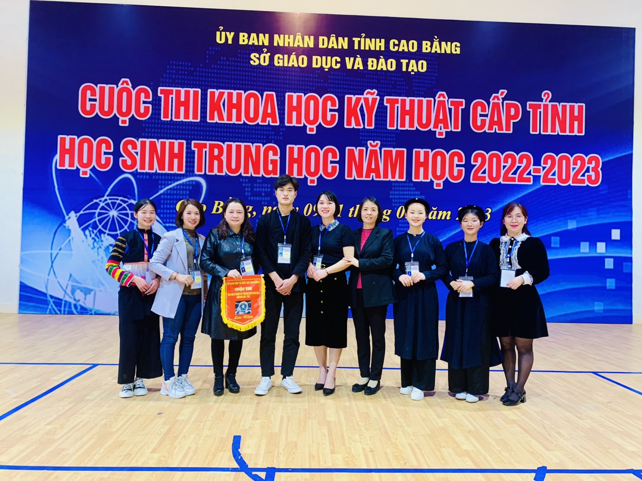 TRỌN VẸN NIỀM VUI