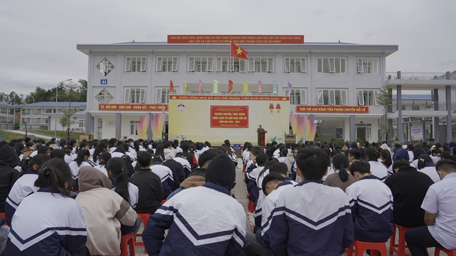 SÔI NỔI CÁC HOẠT ĐỘNG TRONG NGÀY HỘI TRẢI NGHIỆM KỸ NĂNG PHÒNG CHÁY, CHỮA CHÁY TẠI TRƯỜNG PHỔ THÔNG DÂN TỘC NỘI TRÚ TỈNH CAO BẰNG